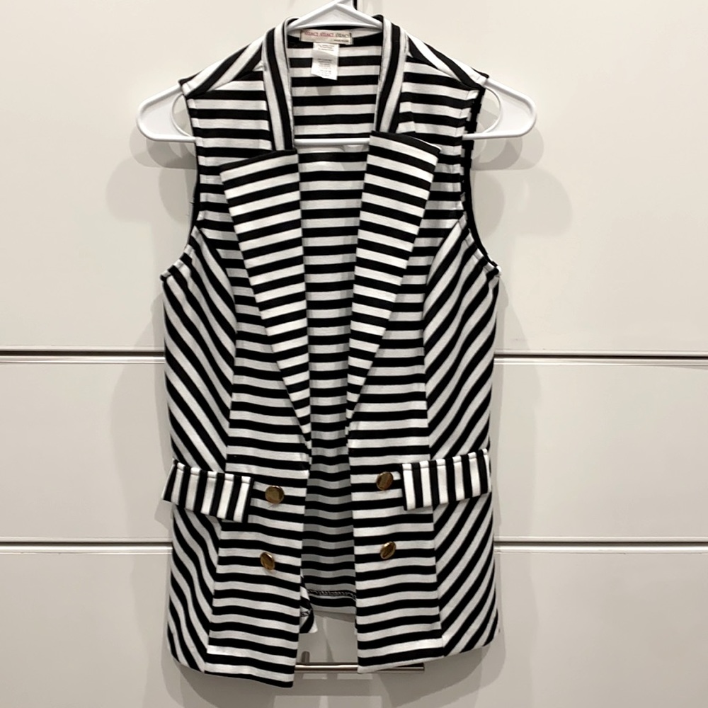 A’Gasi vest. Black and white stripes gold buttons